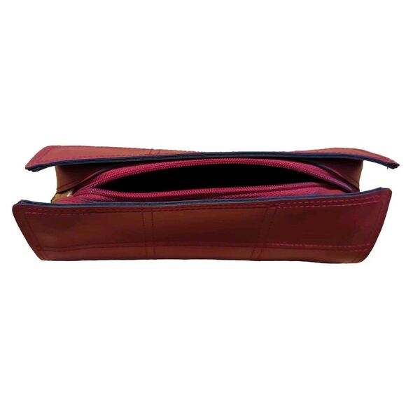 Estee Lauder Handbags - Este‎ Lauder Makeup Bag Red